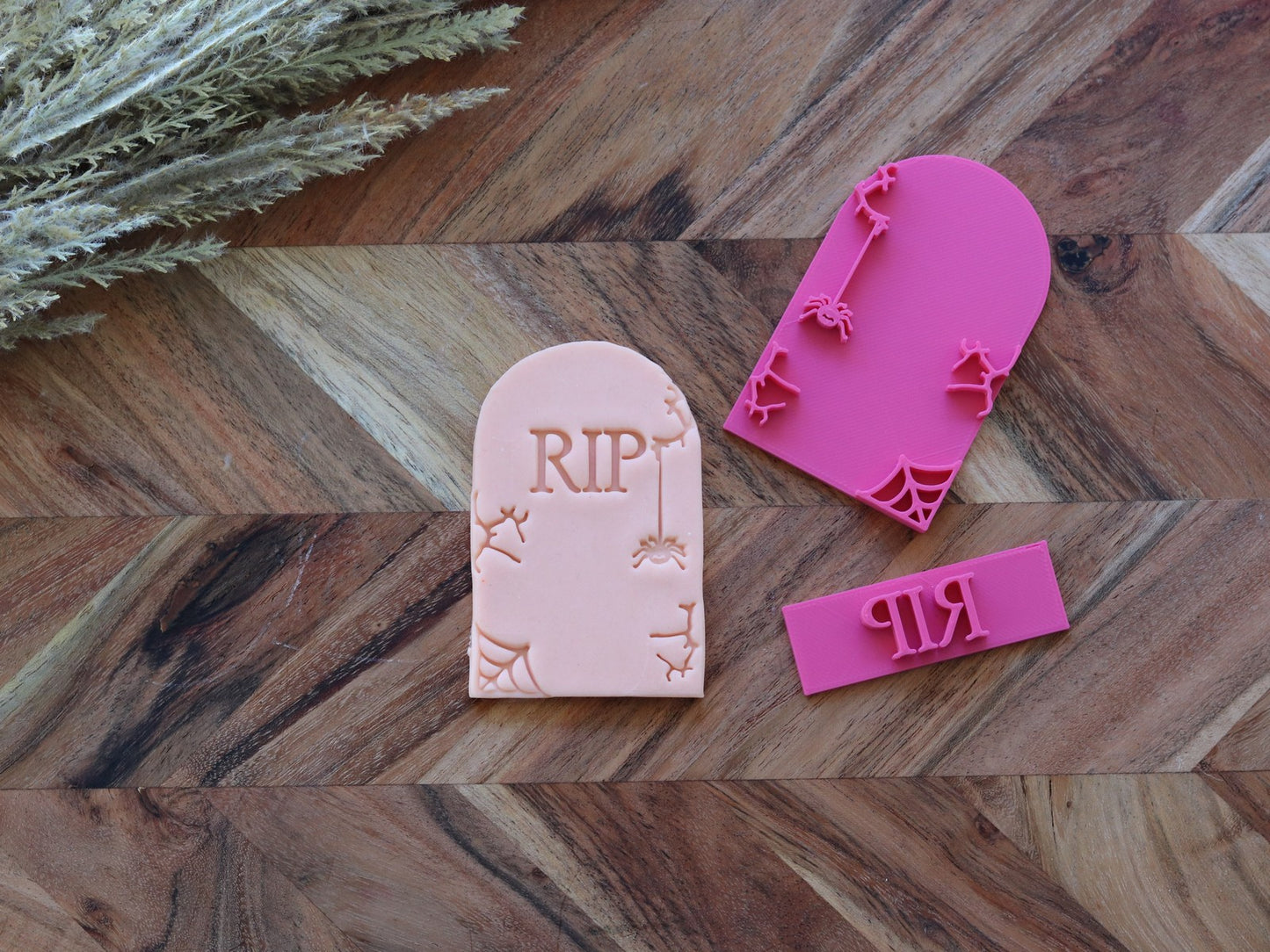 Tombstone - Cutter & Stamp Set