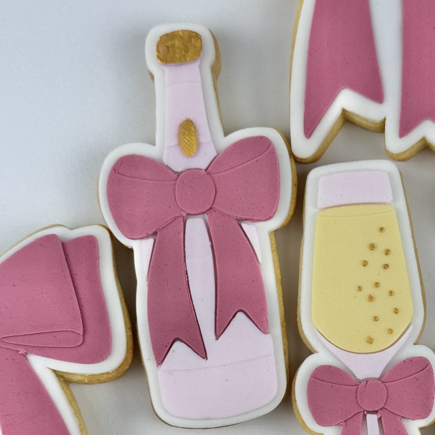 Champagne Bottle Bow - Cutter & Raised Stamp Set