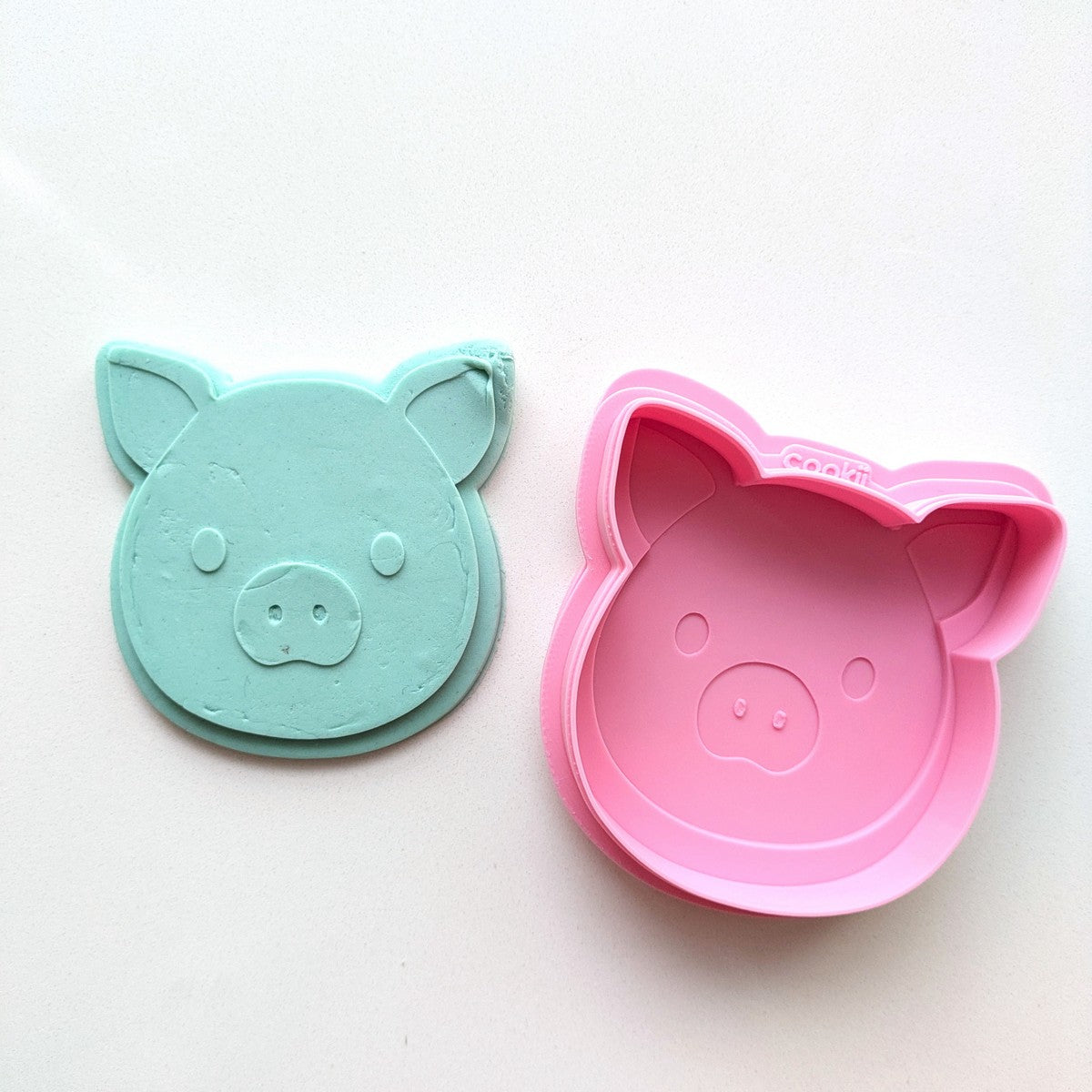 Farm Animals - Pig Raised Stamp & Cutter Set