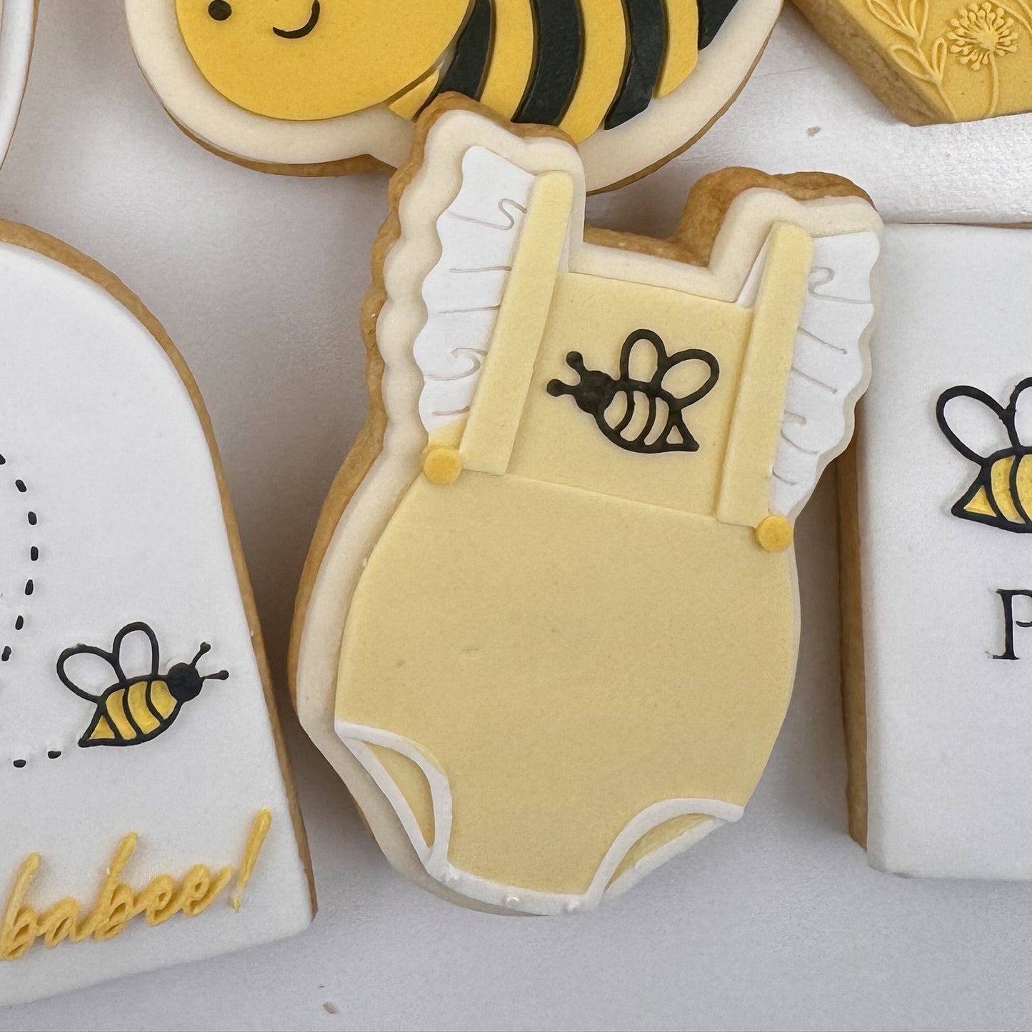 Girl Bee Romper - Cutter & Raised Stamp Set