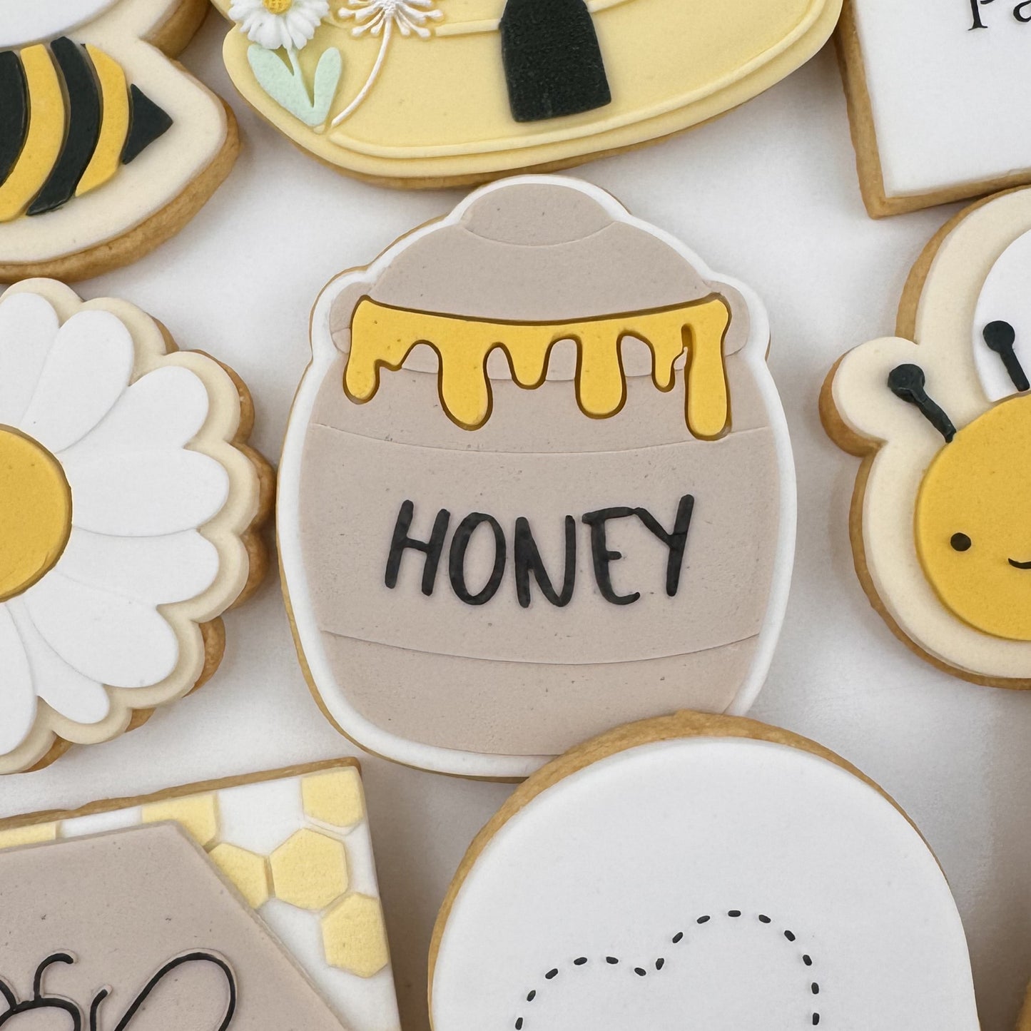 Honey Drip Pot - Cutter & Raised Stamp Set