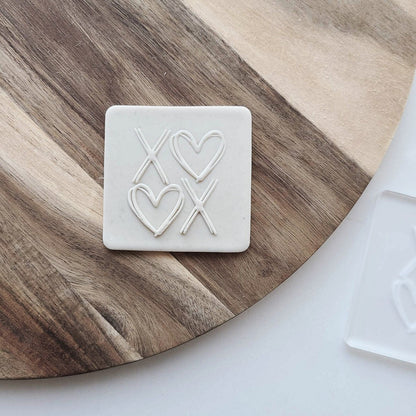 "XOXO" sketch - Raised Embosser