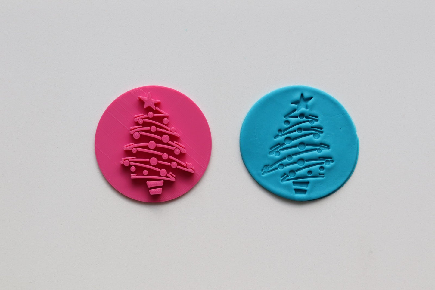 Christmas Tree - 7cm embosser