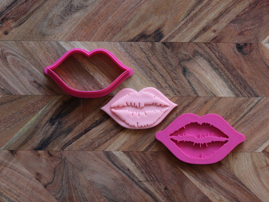 Raised Lips - Cutter & Embosser Set