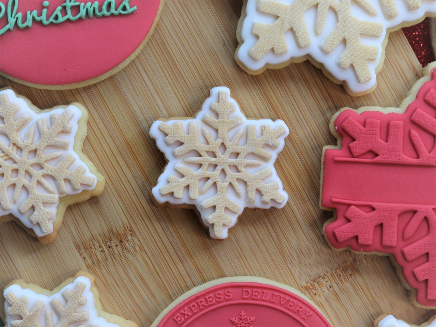 Mini Snowflake - Raised Embosser Set