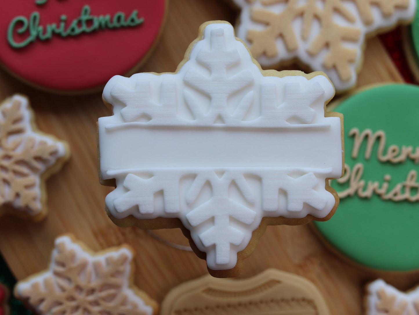 Snowflake Nameplate - Raised Embosser Set