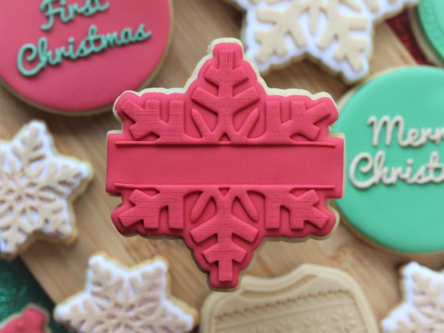 Snowflake Nameplate - Raised Embosser Set